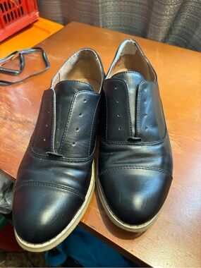 Indigo Black Women's Slip-On Laceless Oxfords Size 8